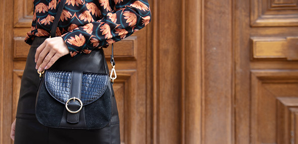 Sac Satchel Mini En Cuir Verni Cuir Alexander McQueen en coloris Noir Femme Sacs Sacs et sacoches satchel 